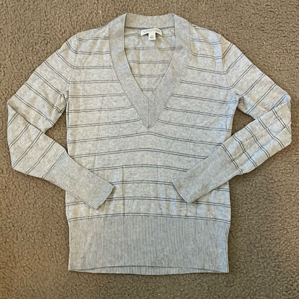 Women’s Banana Republic sweater